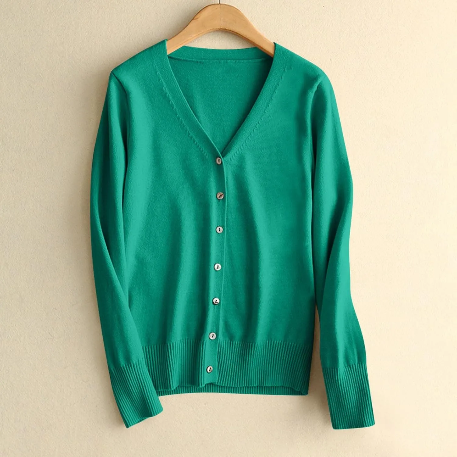 Lightweight Cardigan Sweaters for Women Fall Fashion 2024 Long Sleeve Open Front v Neck Button Down Cardigan Jackets